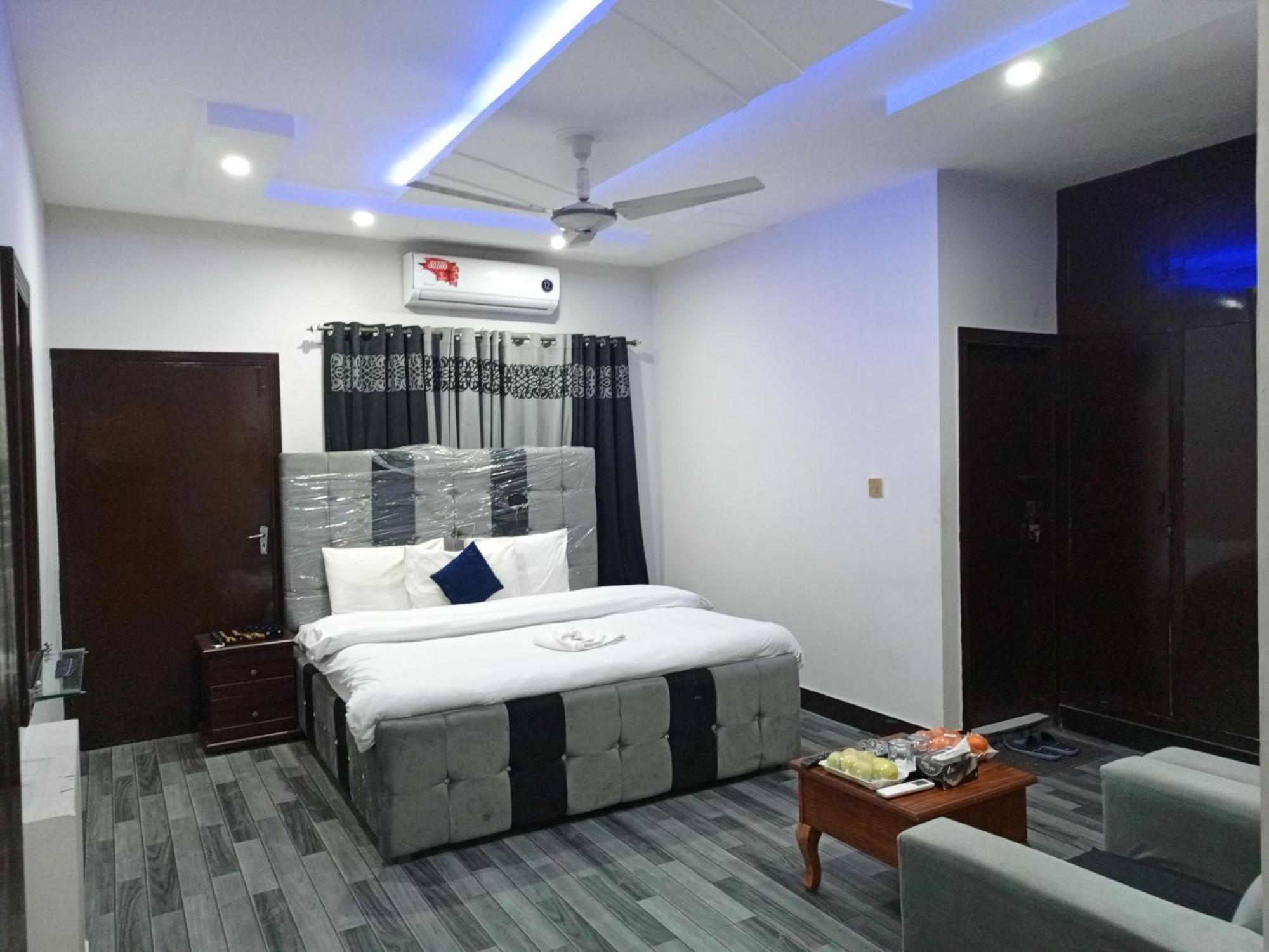 Decent Lodge Guest House Islamabad Bagian luar foto