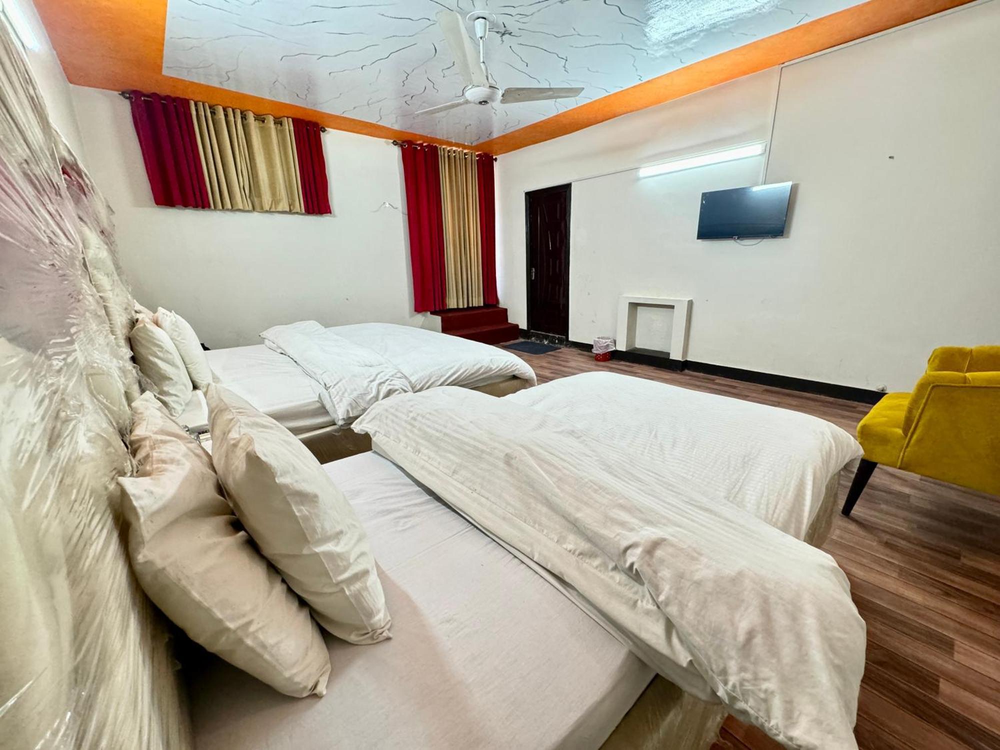 Decent Lodge Guest House Islamabad Bagian luar foto