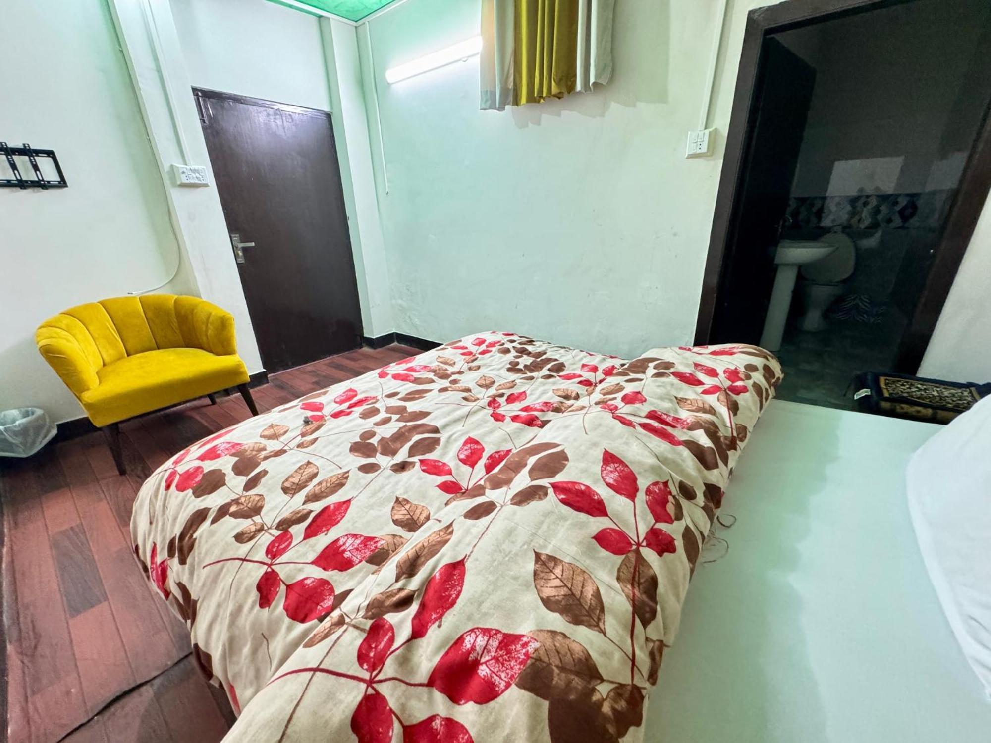 Decent Lodge Guest House Islamabad Bagian luar foto