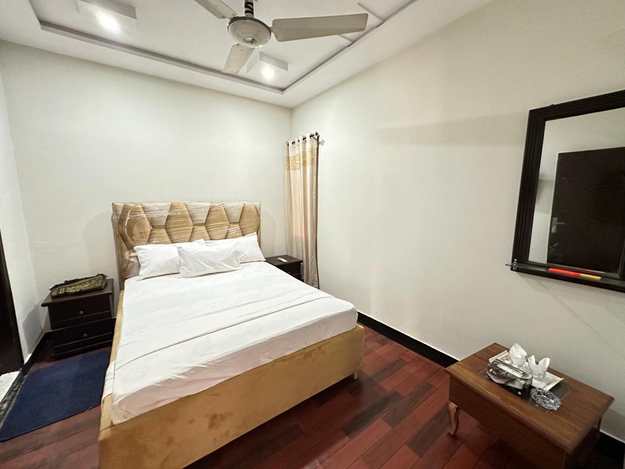 Decent Lodge Guest House Islamabad Bagian luar foto