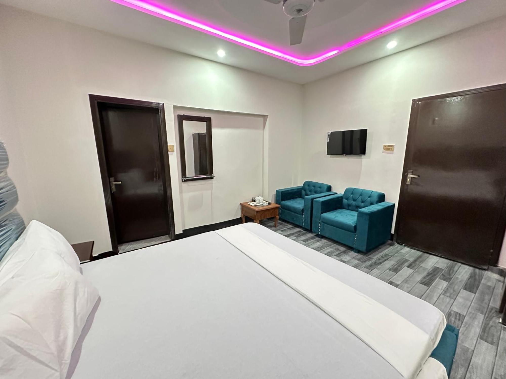 Decent Lodge Guest House Islamabad Bagian luar foto